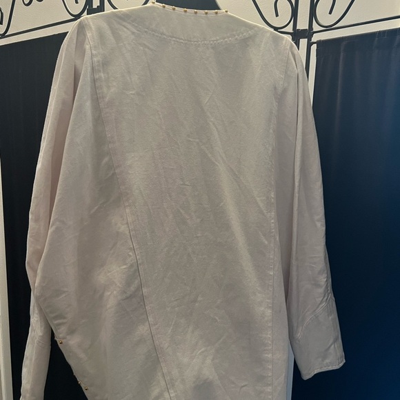 Vintage embroidered White Jacket with Gold Accents - Picture 3 of 5